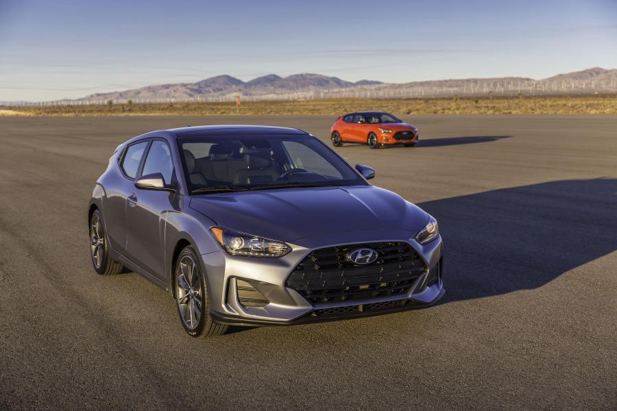  Hyundai Veloster 2018 года  (NA) (фото 4 из 37)
